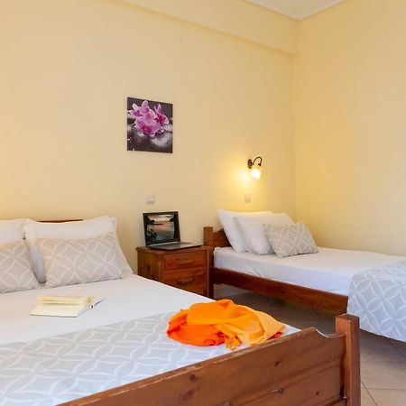 Aristides Hotel フォルカ エクステリア 写真
