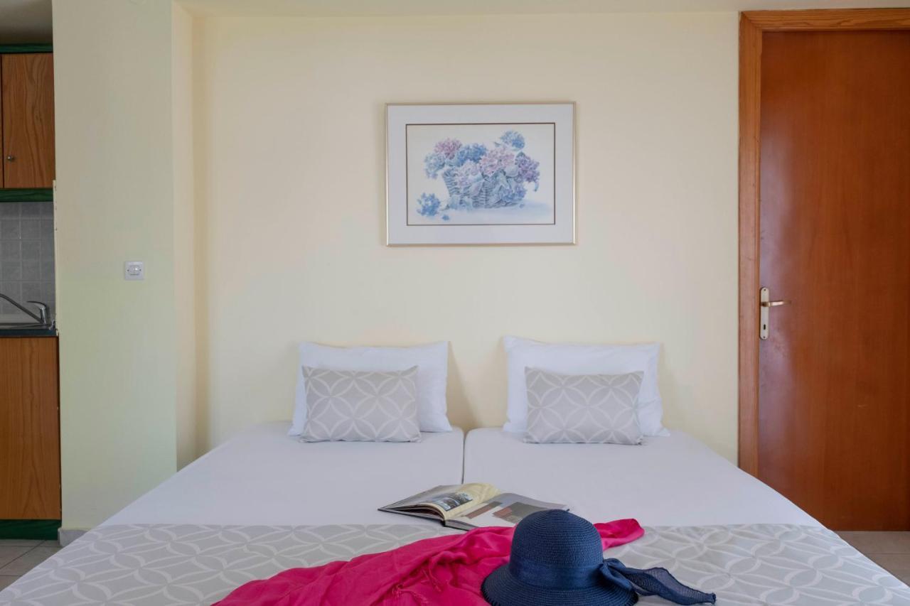 Aristides Hotel フォルカ エクステリア 写真