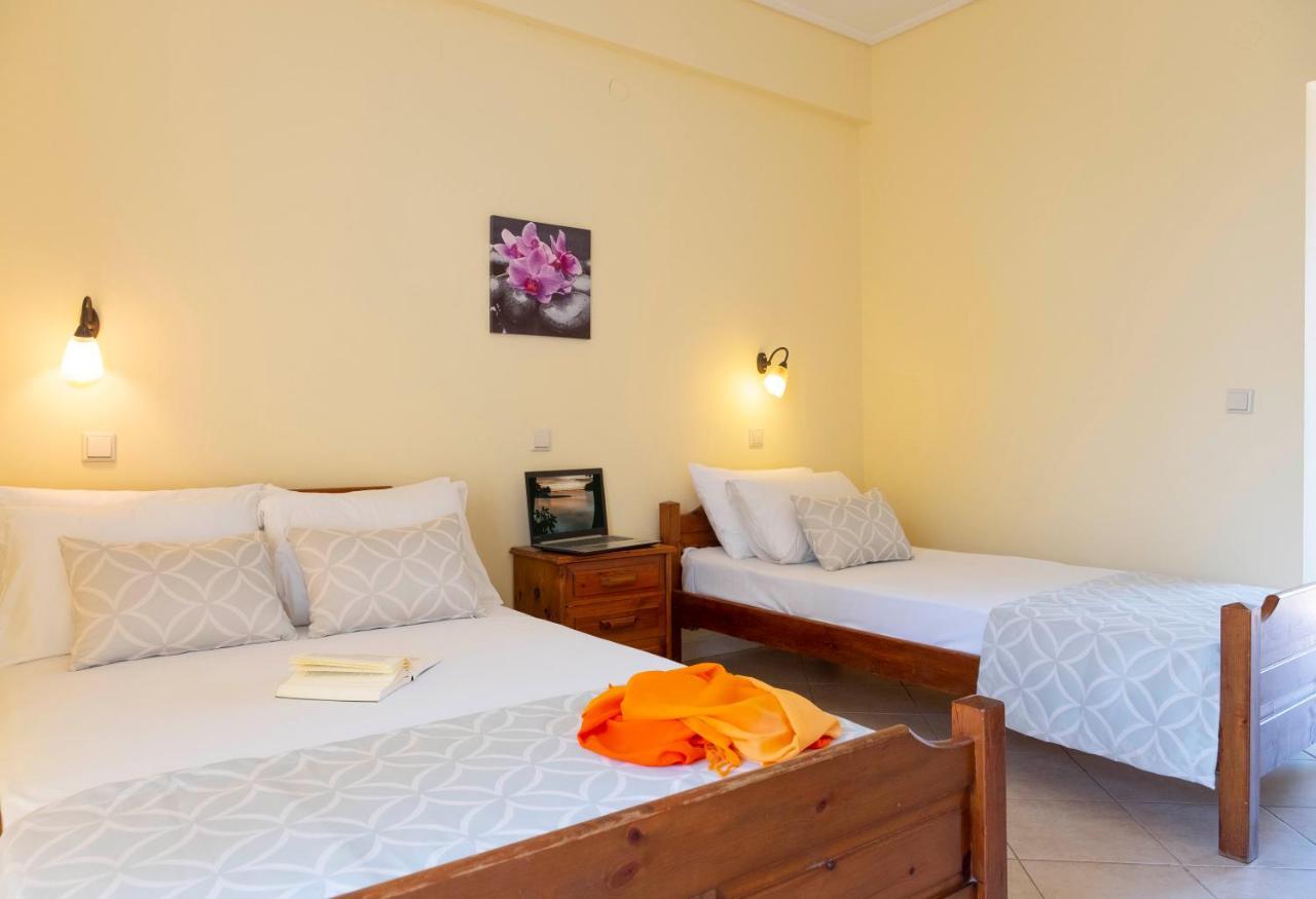Aristides Hotel フォルカ エクステリア 写真