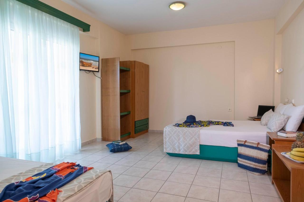 Aristides Hotel フォルカ エクステリア 写真